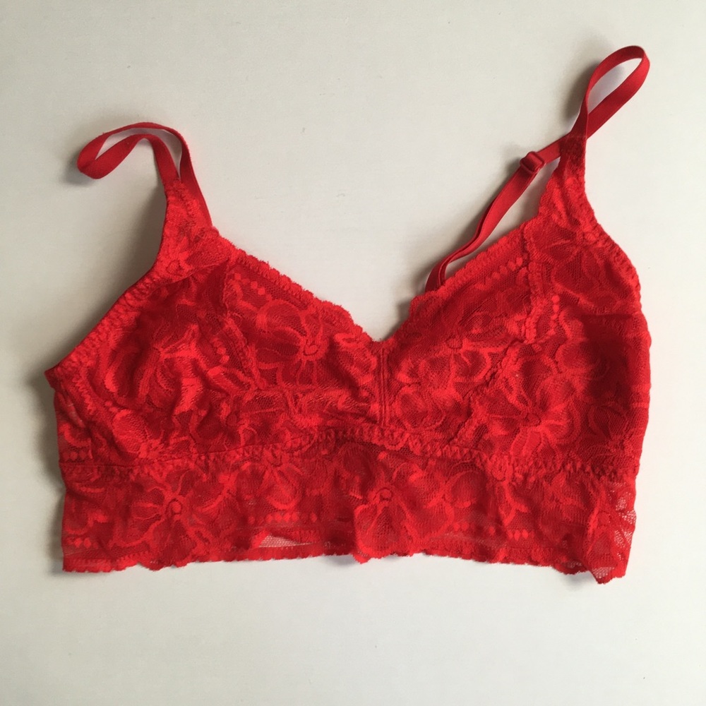 Victoria’s Secret  Lace Red Bralette lined Pink